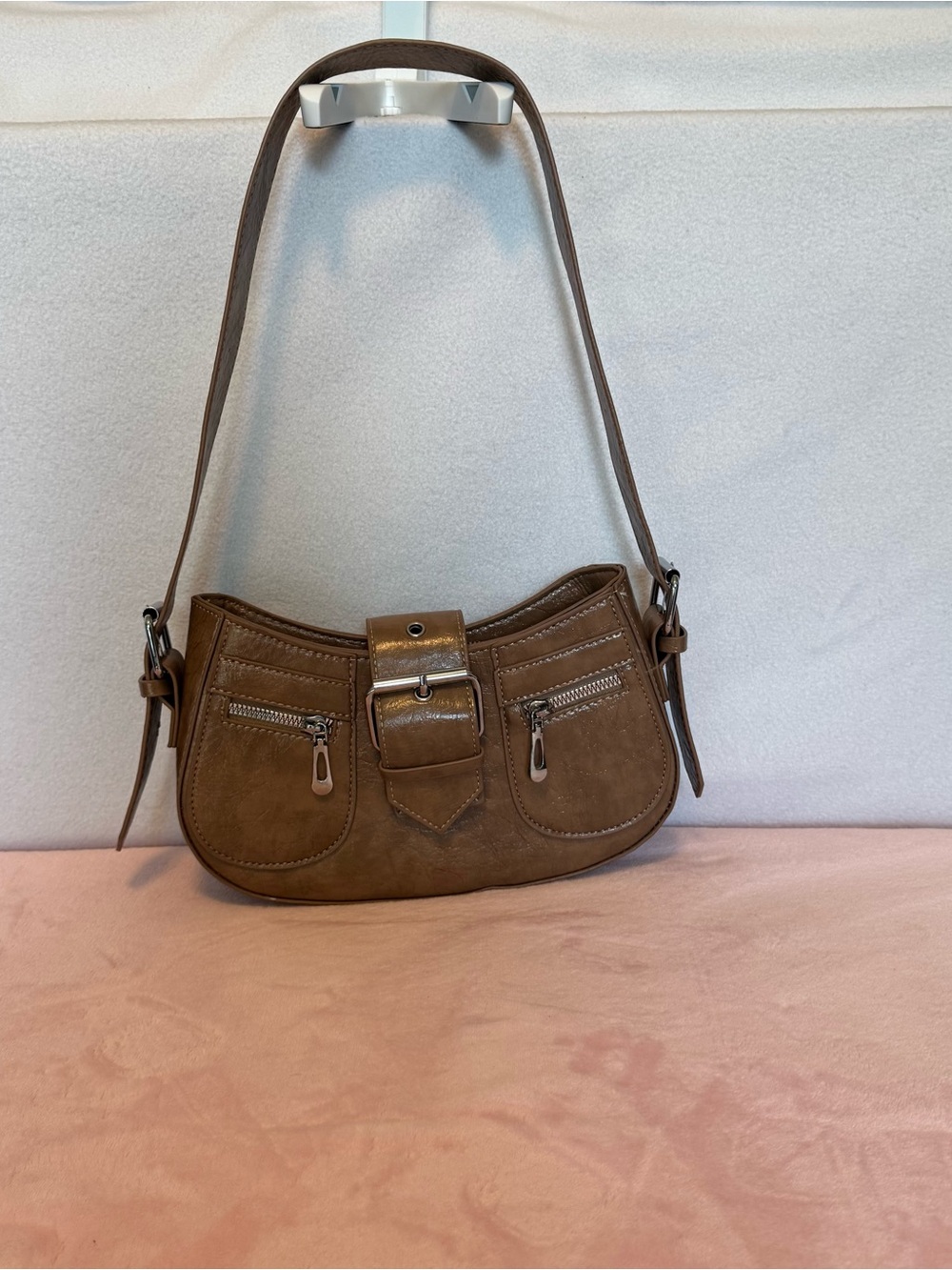 NWOT Forever 21 Y2K Brwn Faux Leather Shoulder Bag Chunky Buckle Baguette Preppy